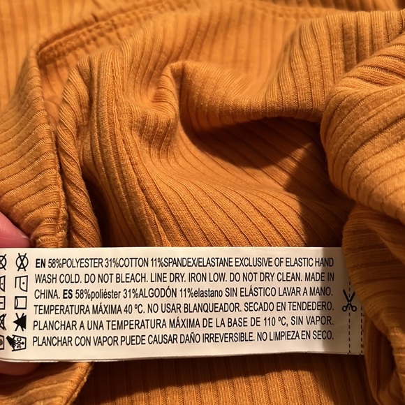 144. Forever 21 Crop Top in Gold - Picture 9 of 12